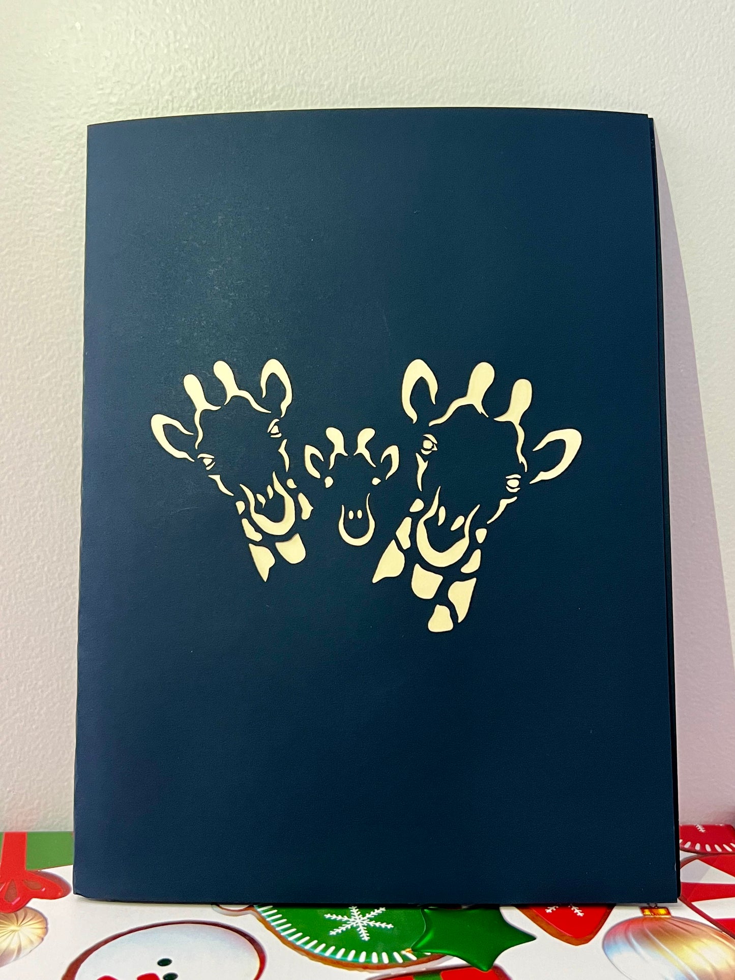 Giraffe family popup card - closed