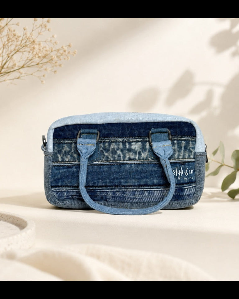 Upcycled denim handbag with adjustable strap allows it to wear as a handbag or a crossbody bag. Available online at Cuty NZ