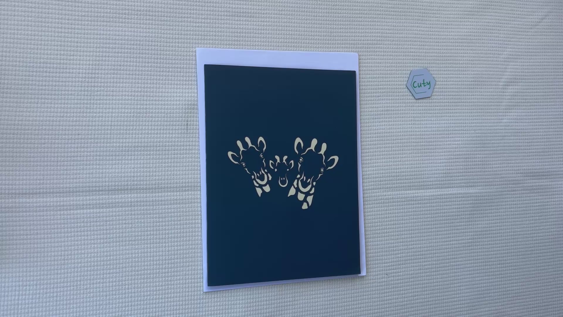 Giraffe family 3D card - Review